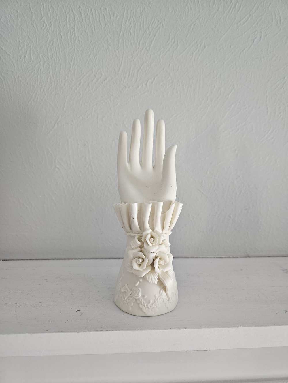 Vintage Bisque Porcelain Victorian Hand Statue/Figurine With Roses - Picture 2 of 7